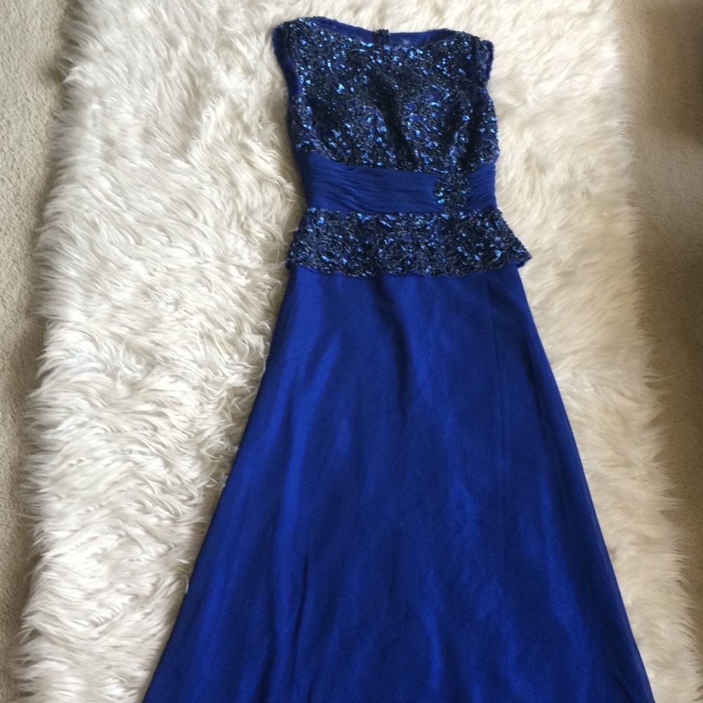 New Cameron Blake by Mon Cheri  royal blue gown sz 4